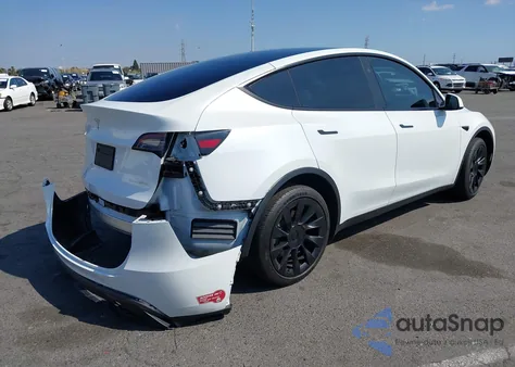 2024 Tesla Model Y Long Range Dual Motor All-Wheel Drive из США, поврежденный, VIN 7SAYGDEE1RA221731